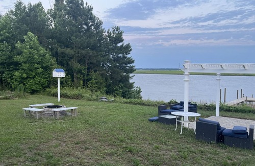West Point House | Beautiful River Home with fun amenities! Pet friendly!