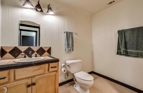 Hutto House | Beautiful river property on 24 acres with spectacular views!