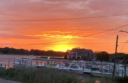Center Moriches House | Beautiful River View with Water access charter fishing next door Beach’s near by
