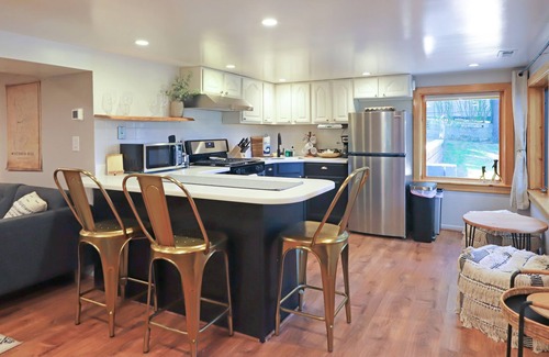 Wisconsin Dells Cottage | Beautiful Riverfront Cottage w/Free WiFi, Water Views, Firepit, and A/C