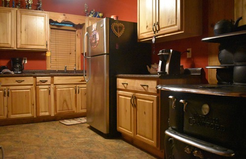 Hiawassee Cabin | Beautiful River/Waterfall Cabin 13 miles to Helen 6 miles to Hiawassee