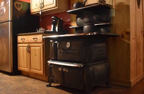 Hiawassee Cabin | Beautiful River/Waterfall Cabin 13 miles to Helen 6 miles to Hiawassee