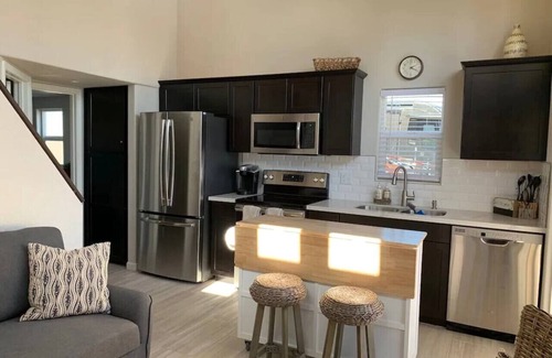 Parker Dam House | Beautiful Riverfront Beach Villa 12
