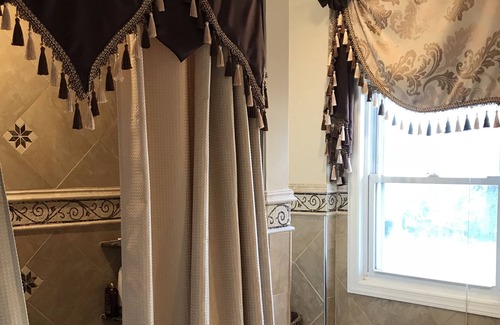 Little Ferry House | Beautiful Room and Accommodations, close to everything!