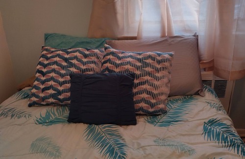 Queens House | Beautiful room available near LaGuardia Airport.