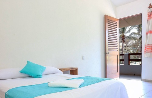 Mazunte House | BEAUTIFUL room bathroom & terrace Private wifi Fan
