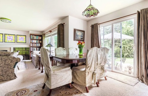 Holly House | BEAUTIFUL ROOM FOREST VIEW