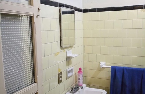 Historic Centre Bed & Breakfast | Beautiful room in La Esperanza, San José, Centro + breakfast included.