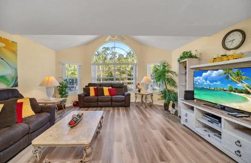Royal Palm Bay House | Beautiful Royal Palm Bay Condo near Disney