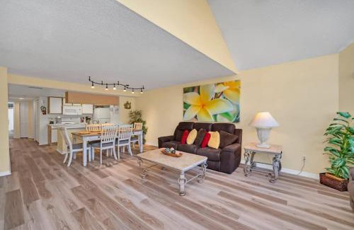 Royal Palm Bay House | Beautiful Royal Palm Bay Condo near Disney