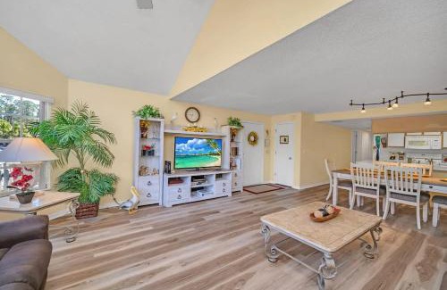 Royal Palm Bay House | Beautiful Royal Palm Bay Condo near Disney