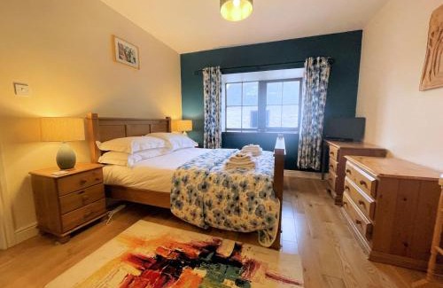 Newbridge House | Beautiful Rural 3BR Cottage with Stunning Views