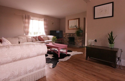 North Cadbury Cottage | Beautiful Rural Cottage With Countryside Views