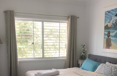 Eungai Rail House | Beautiful Rural home just off hwy and 10 mins to beach and shops.