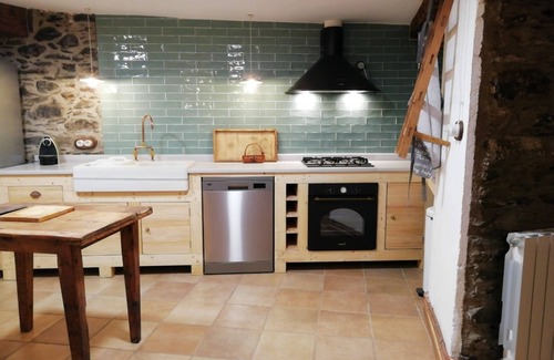 Unarre Cottage | Beautiful Rural House in the Alt Pirineu Natural Park in the Unarre Valley