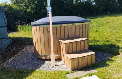 Redlynch Cabin | Beautiful Rural Yurt with Wood Fired hot tub
