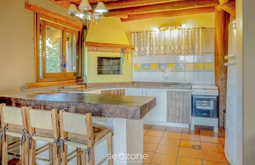 Garopaba Apartment | Beautiful Rustic House w/Pool in Garopaba Egf000