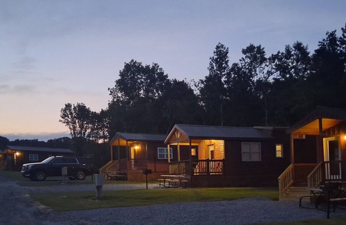 Kings Mountain Cabin | Beautiful RV sites available near Kings Mountain Battleground & 2 Kings Casino!
