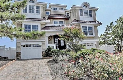 South Beach Haven House | Beautiful, Spacious Ocean Front with Hot Tub and Elevator, Ocean and Bay views!