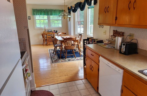 Westport House | Beautiful 'Saltbox Cape Cod' with Water Views on 3 Levels