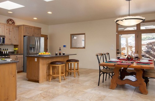 Santa Fe House | Beautiful Santa Fe Home ~ Breathtaking Views and Sunsets ~ 3.5 miles to plaza