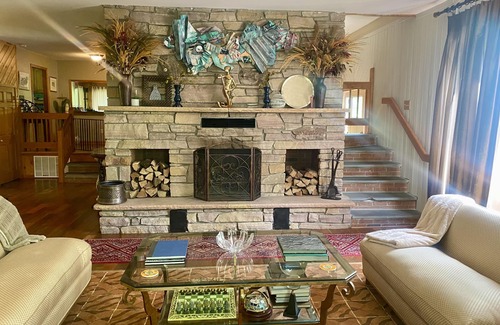 Mount Marion House | Beautiful Saugerties Rental, close to HITS, Hiking, Festivals, Skiing
