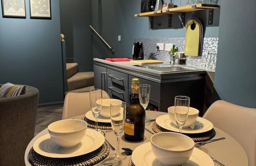 Dalry House | Beautiful Scottish mews with hot tub