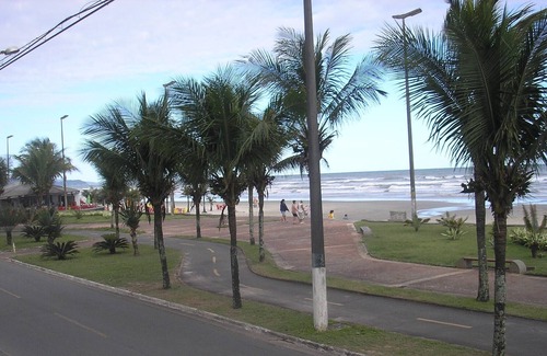 Balneario Paqueta Apartment | Beautiful Sea Front Apt