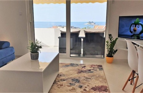 Petrovac Apartment | Beautiful sea view apartment in Petrovac