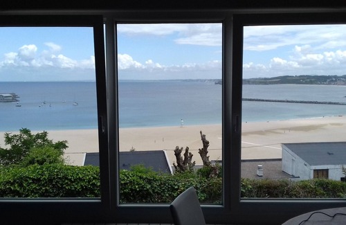 Hondarribia Apartment | Beautiful sea views in apartment with garden in Hondarribia