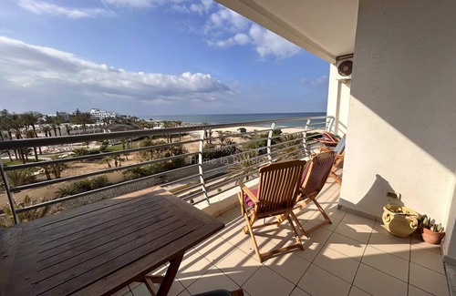 Eastern Khezama Apartment | Beautiful Seafront Vacation Apartment