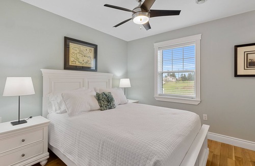 Bayview House | Beautiful seaside retreat close to Cavendish includes hot tub and pool table.