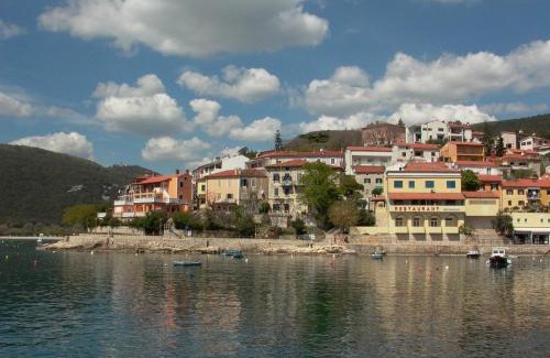 Rabac Apartment | Beautiful seaside 2 bedroom apartment Babina