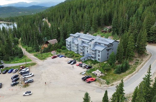 Saint Mary's House | Beautiful secluded Family Home located in the heart of the Rocky Mountains
