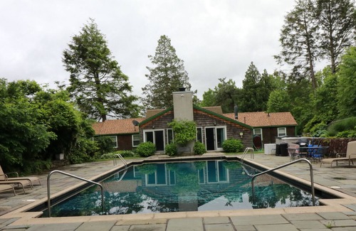 Mountainville Cottage | Beautiful, Secluded, Country Cottage, With 30x60 In-Ground Pool.