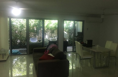Biggera Waters House | Beautiful, secure town house in gated complex