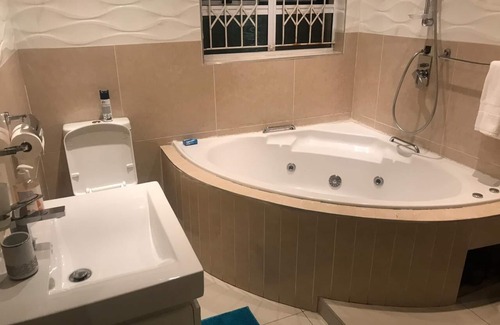 Kingsburgh House | beautiful self catering holiday home on the south coast. close to amenities