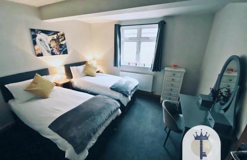 Hillingdon House | Beautiful Self-contained Cottage