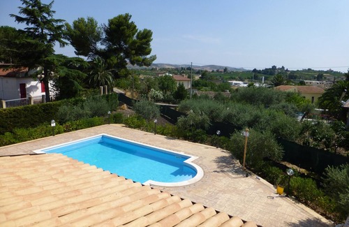 Racalmuto House | Beautiful Sicilian Villa with Private Pool & Aircon”