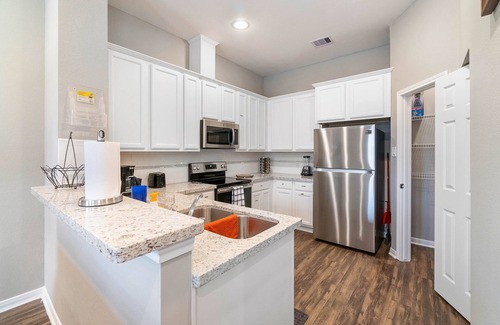 Humble Apartment | ✿Beautiful Single Family Home✿10 mins from IAH ✿ A