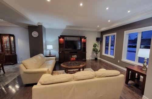 Rockland Apartment | Beautiful single House in Rockland,ON