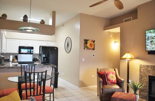 Fountain Hills Condo | Beautiful Single-level 2/Bed, 2/Bath Condo with Mountain Views