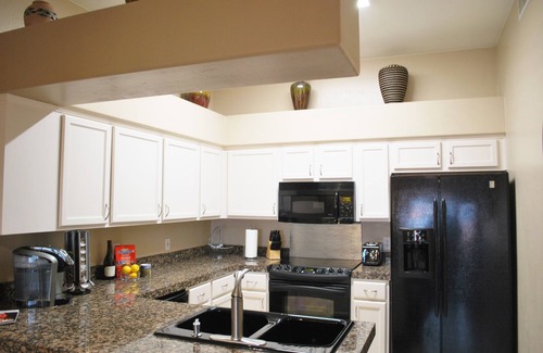 Fountain Hills Condo | Beautiful Single-level 2/Bed, 2/Bath Condo with Mountain Views