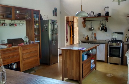 Cotia House | Beautiful site with swimming pool, court, barbecue, fireplace, large green area