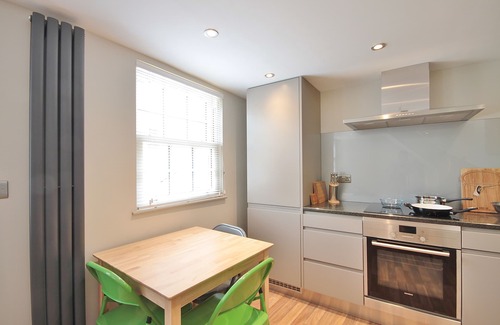 Oxford House | Beautiful small 2-bedroom house in Iffley Fields