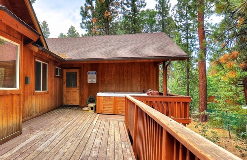 Summit Estates House | Beautiful Snow Summit home! Walk to the slopes! Enjoy the spa and pool table!