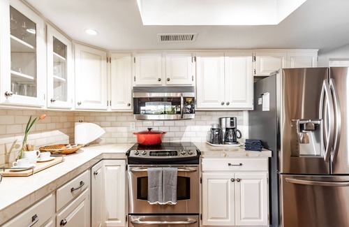 Desert View Village House | Beautiful Sonoran Desert Home-Dog Friendly. Discounted for 30 + day stays