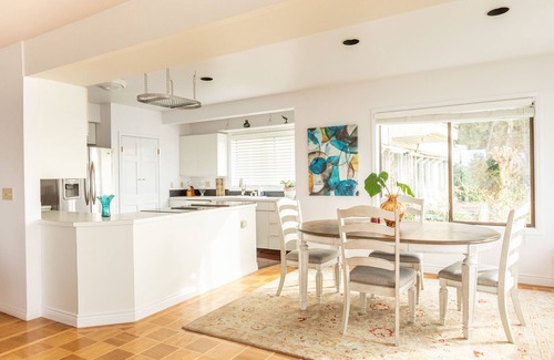 Mukilteo House | Beautiful Sound View Guesthouse
