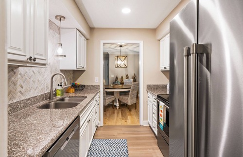Saint Simons Heights Condo | Beautiful South Island, Fully Remodeled, 3 Bedroom Escape with Sunroom