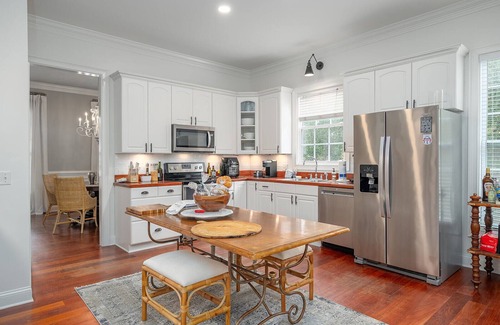 Whitemarsh Island House | Beautiful Southern Luxury Home in Savannah Yacht Club By Lucky Savannah